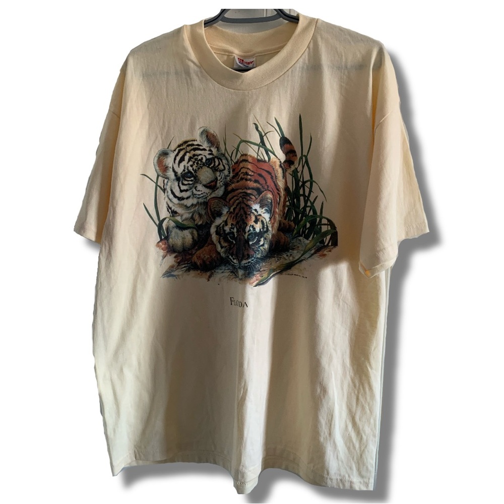 LIKE NEW VTG Animal Print Florida Butter Yellow T-Shirt on Hanes Made in USA XL